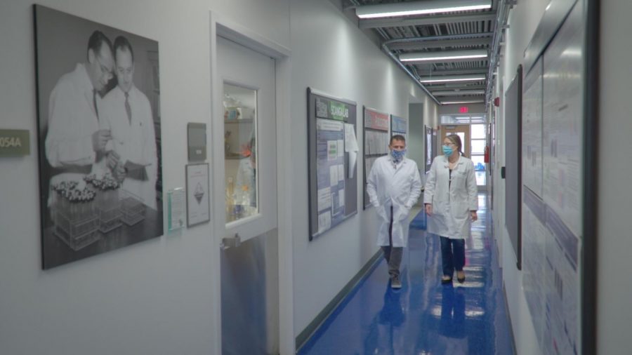 The film “CHASING COVID” follows the work of Dr. Paul Duprex and his team in Pitt’s Center for Vaccine Research, where they have been working to uncover new information about COVID-19.